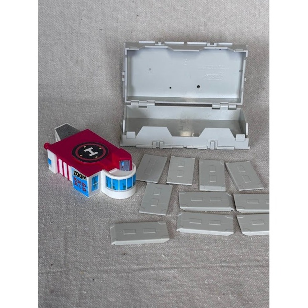 Vintage 1987 Galoob Micro‎ Machines Zoom City Hospital Playset with Case